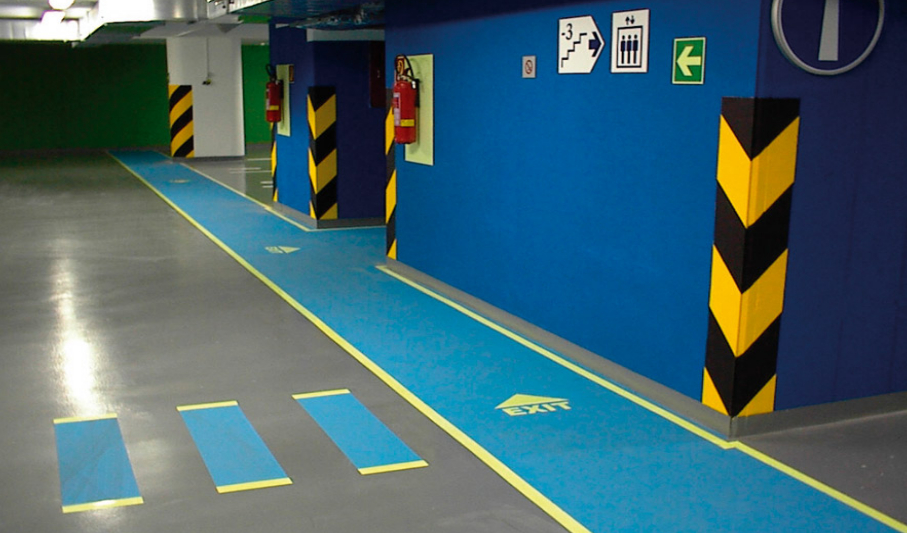 Sicherheitsleitsystem bei Tag