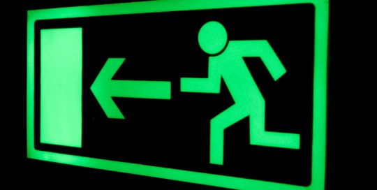Langnachleuchtende Sicherheitsleitsysteme Notausgang