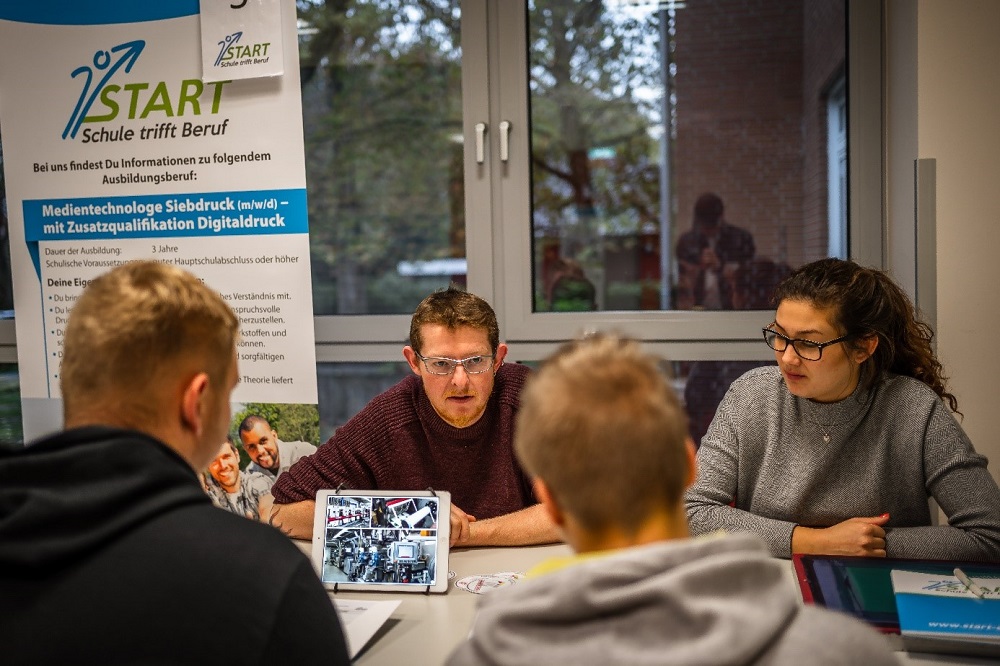 START - Schule trifft Beruf